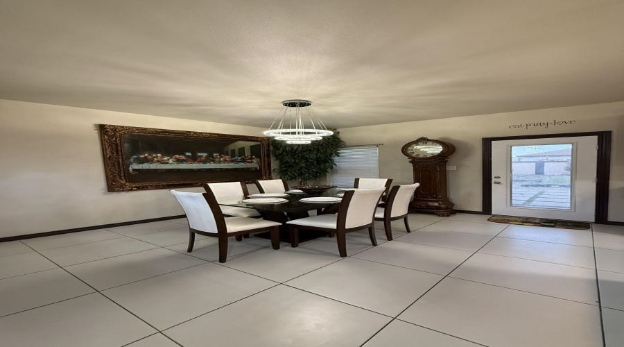 216 John Irving Dr., Laredo, Texas 78041, 3 Bedrooms Bedrooms, 7 Rooms Rooms,2 BathroomsBathrooms,Residential,For Sale,216 John Irving Dr.,20260755