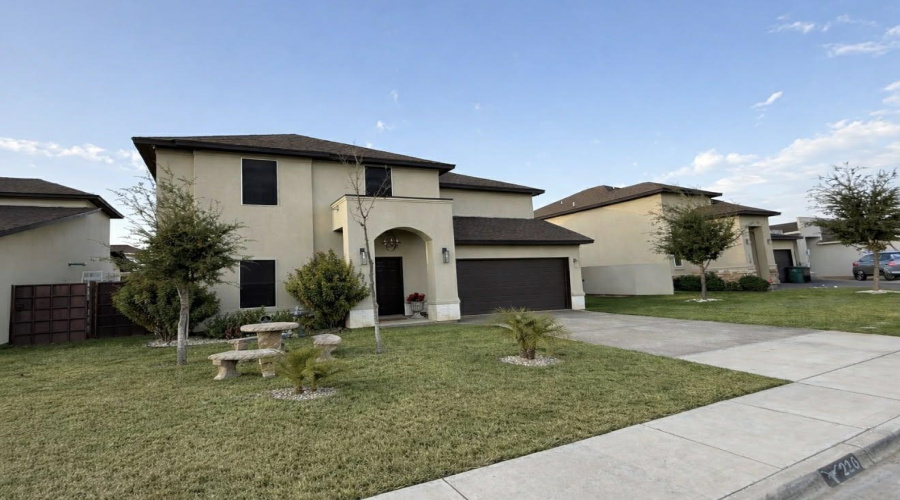 216 John Irving Dr., Laredo, Texas 78041, 3 Bedrooms Bedrooms, 7 Rooms Rooms,2 BathroomsBathrooms,Residential,For Sale,216 John Irving Dr.,20260755