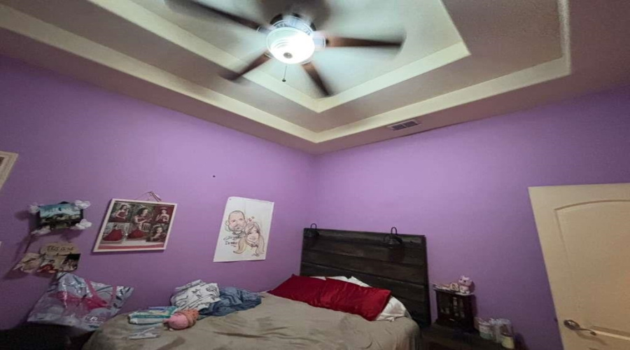 307 Lake Carnegie Ct., Laredo, Texas 78041, 3 Bedrooms Bedrooms, 6 Rooms Rooms,2 BathroomsBathrooms,Residential,For Sale,307 Lake Carnegie Ct.,20260756