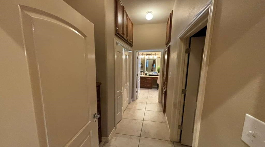 307 Lake Carnegie Ct., Laredo, Texas 78041, 3 Bedrooms Bedrooms, 6 Rooms Rooms,2 BathroomsBathrooms,Residential,For Sale,307 Lake Carnegie Ct.,20260756