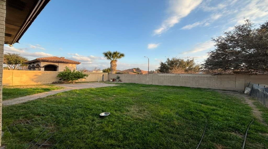 307 Lake Carnegie Ct., Laredo, Texas 78041, 3 Bedrooms Bedrooms, 6 Rooms Rooms,2 BathroomsBathrooms,Residential,For Sale,307 Lake Carnegie Ct.,20260756