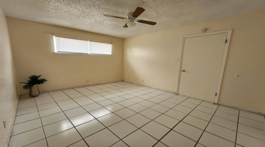 3003 N Buena Vista Ave, Laredo, Texas 78043, 1 Bedroom Bedrooms, 2 Rooms Rooms,1 BathroomBathrooms,Residential,For Rent,3003 N Buena Vista Ave,20260757