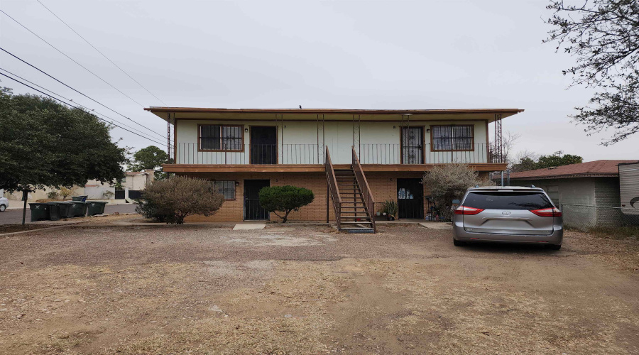 3003 N Buena Vista Ave, Laredo, Texas 78043, 1 Bedroom Bedrooms, 2 Rooms Rooms,1 BathroomBathrooms,Residential,For Rent,3003 N Buena Vista Ave,20260757