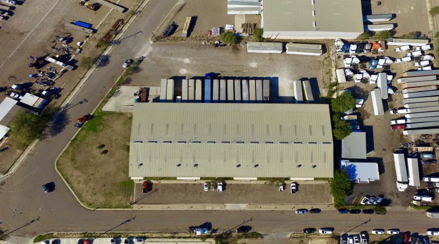 702 Enterprise St, Laredo, Texas 78045, 1 Bedroom Bedrooms, 1 Room Rooms,1 BathroomBathrooms,Commercial/industrial,For Rent,702 Enterprise St,20260761