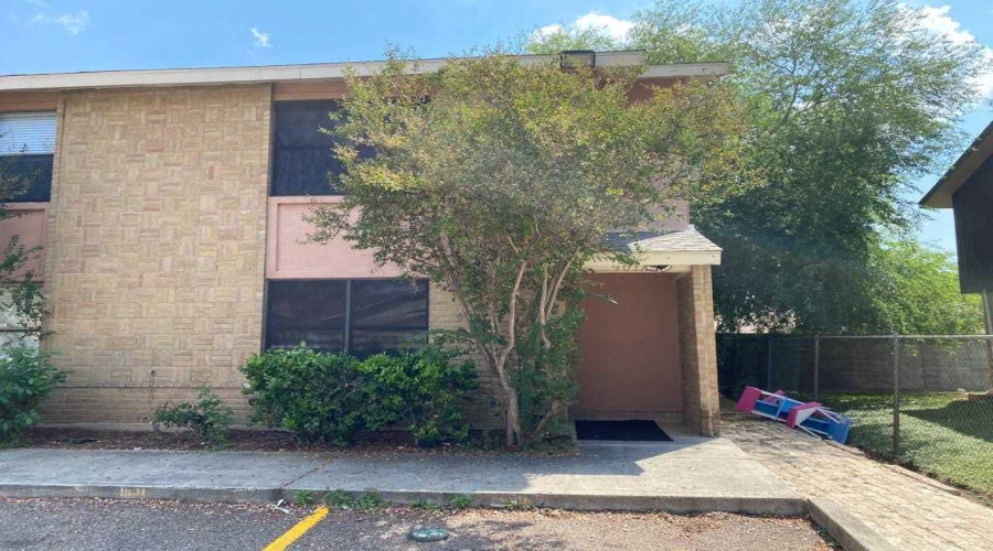 901 A Castle Heights Dr, Laredo, Texas 78041-5930, 2 Bedrooms Bedrooms, 6 Rooms Rooms,1 BathroomBathrooms,Residential,For Rent,901 A Castle Heights Dr,20260760