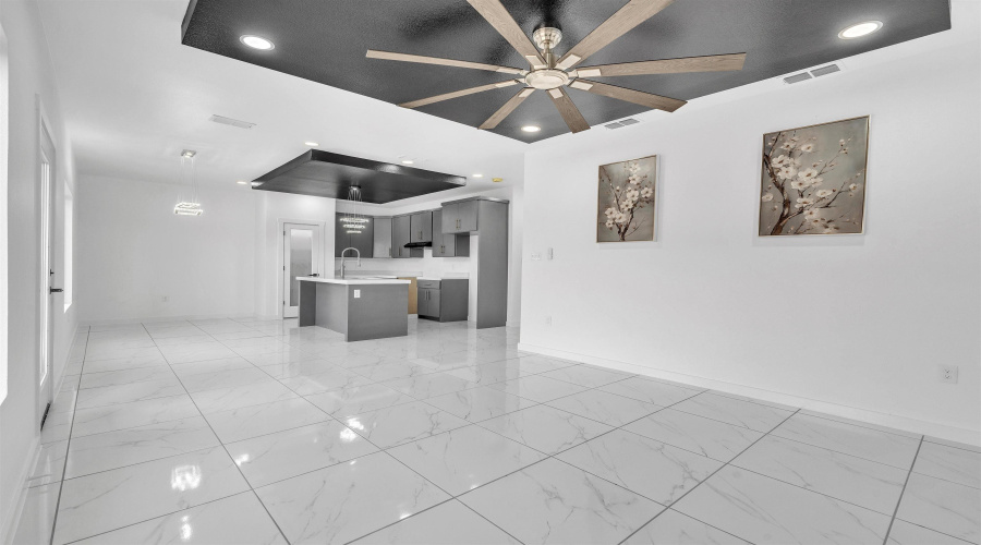 5059 Luna Grande Lp., LAREDO, Texas 78046, 3 Bedrooms Bedrooms, 5 Rooms Rooms,2 BathroomsBathrooms,Residential,For Sale,5059 Luna Grande Lp.,20260764