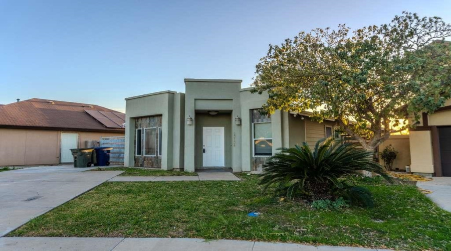 13136 Kickapoo Dr, Laredo, Texas 78045, 3 Bedrooms Bedrooms, 5 Rooms Rooms,2 BathroomsBathrooms,Residential,For Sale,13136 Kickapoo Dr,20260765