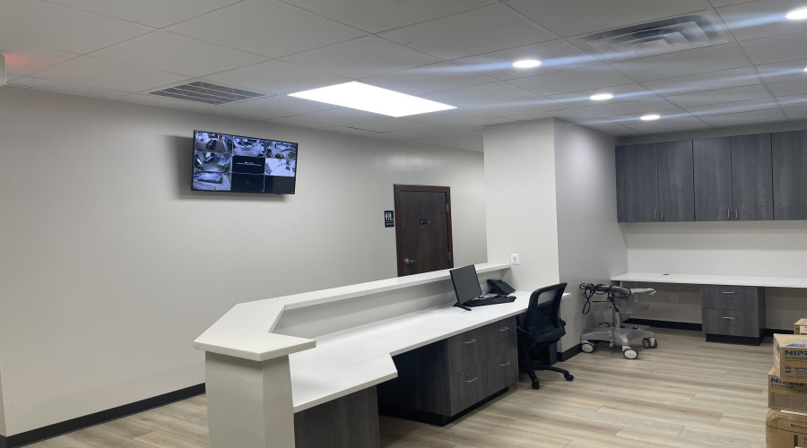 1915 S U.S. Hwy 83, Laredo, Texas 78046, 1 Room Rooms,4 BathroomsBathrooms,Commercial retail/office,For Rent,1915 S U.S. Hwy 83,20260778