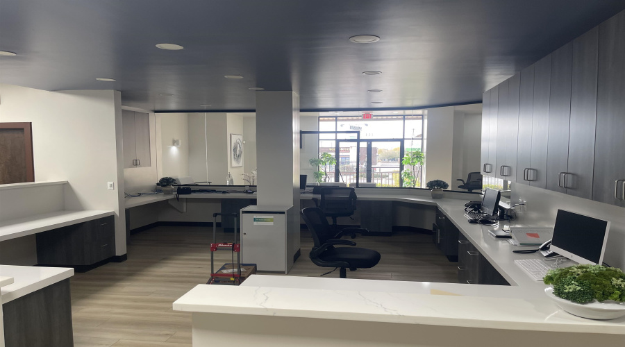 1915 S U.S. Hwy 83, Laredo, Texas 78046, 1 Room Rooms,4 BathroomsBathrooms,Commercial retail/office,For Rent,1915 S U.S. Hwy 83,20260778