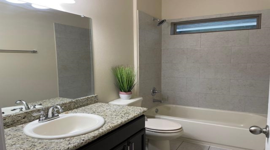 507 Altozano Dr, Laredo, Texas 78045, 4 Bedrooms Bedrooms, 8 Rooms Rooms,2 BathroomsBathrooms,Residential,For Rent,507 Altozano Dr,20260771