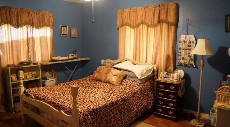 1108 Marcos Hinojosa Avenue, Hebbronville, Texas 78361, 3 Bedrooms Bedrooms, 5 Rooms Rooms,1 BathroomBathrooms,Residential,For Sale,1108 Marcos Hinojosa Avenue,20260773