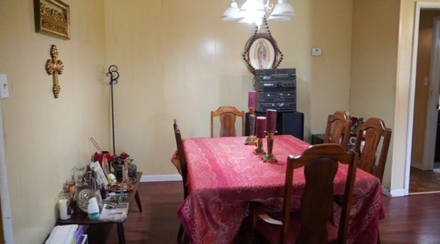 1108 Marcos Hinojosa Avenue, Hebbronville, Texas 78361, 3 Bedrooms Bedrooms, 5 Rooms Rooms,1 BathroomBathrooms,Residential,For Sale,1108 Marcos Hinojosa Avenue,20260773