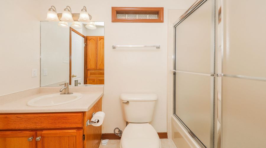 407 Cinnamon Teal Lp, Laredo, Texas 78045, 3 Bedrooms Bedrooms, 4 Rooms Rooms,2 BathroomsBathrooms,Residential,For Rent,407 Cinnamon Teal Lp,20260774