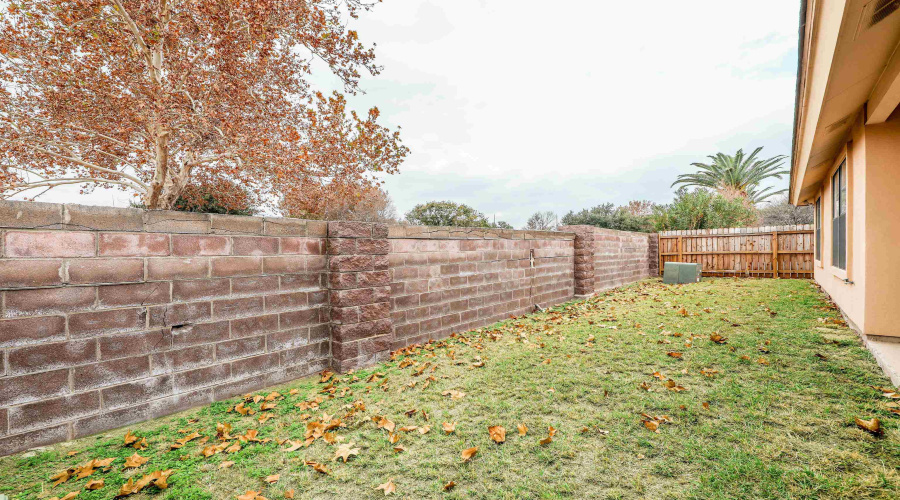 407 Cinnamon Teal Lp, Laredo, Texas 78045, 3 Bedrooms Bedrooms, 4 Rooms Rooms,2 BathroomsBathrooms,Residential,For Rent,407 Cinnamon Teal Lp,20260774