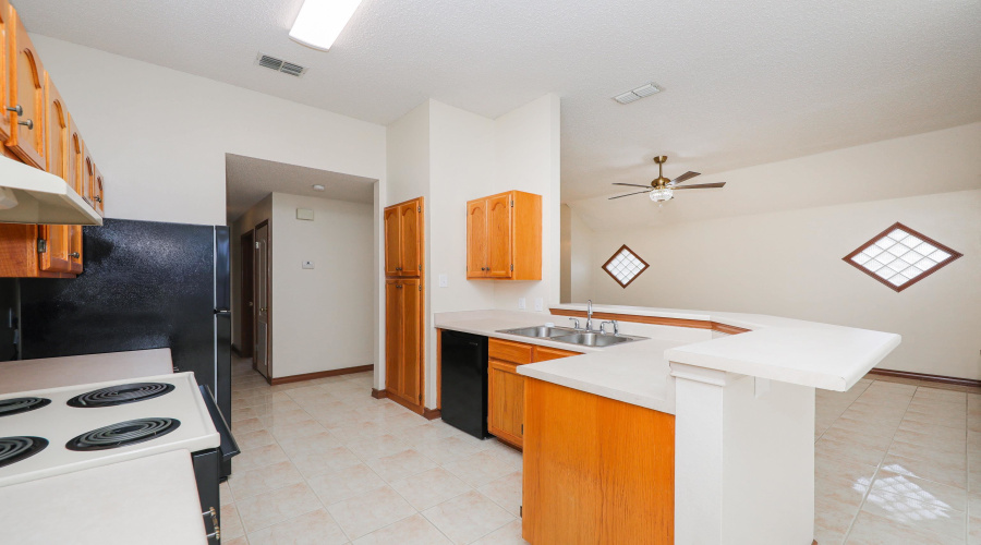 407 Cinnamon Teal Lp, Laredo, Texas 78045, 3 Bedrooms Bedrooms, 4 Rooms Rooms,2 BathroomsBathrooms,Residential,For Rent,407 Cinnamon Teal Lp,20260774