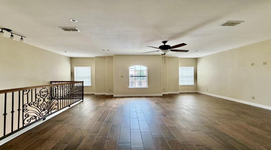 8216 Casa Verde Rd, LAREDO, Texas 78041, 2 Bedrooms Bedrooms, 5 Rooms Rooms,2 BathroomsBathrooms,Residential,For Rent,8216 Casa Verde Rd,20260775