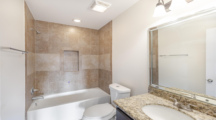 118 Desert Palm Dr., Laredo, Texas 78045, 4 Bedrooms Bedrooms, 4 Rooms Rooms,3 BathroomsBathrooms,Residential,For Sale,118 Desert Palm Dr.,20260777