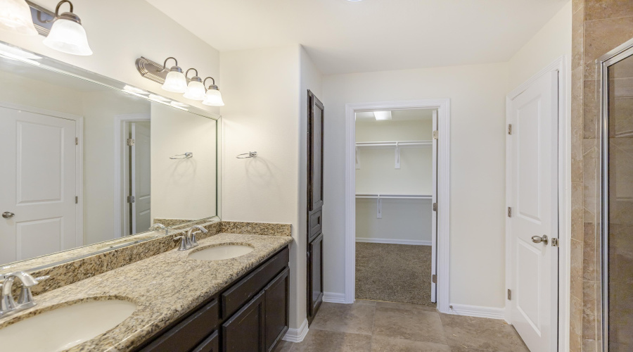 118 Desert Palm Dr., Laredo, Texas 78045, 4 Bedrooms Bedrooms, 4 Rooms Rooms,3 BathroomsBathrooms,Residential,For Sale,118 Desert Palm Dr.,20260777