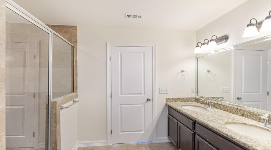 118 Desert Palm Dr., Laredo, Texas 78045, 4 Bedrooms Bedrooms, 4 Rooms Rooms,3 BathroomsBathrooms,Residential,For Sale,118 Desert Palm Dr.,20260777