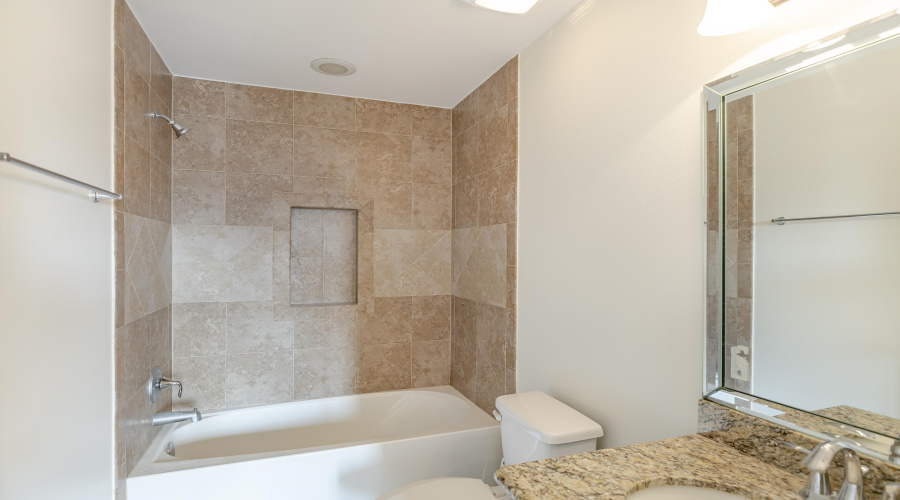 118 Desert Palm Dr., Laredo, Texas 78045, 4 Bedrooms Bedrooms, 4 Rooms Rooms,3 BathroomsBathrooms,Residential,For Sale,118 Desert Palm Dr.,20260777