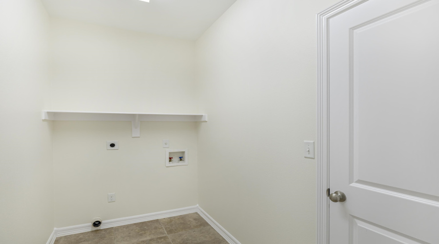 118 Desert Palm Dr., Laredo, Texas 78045, 4 Bedrooms Bedrooms, 4 Rooms Rooms,3 BathroomsBathrooms,Residential,For Sale,118 Desert Palm Dr.,20260777