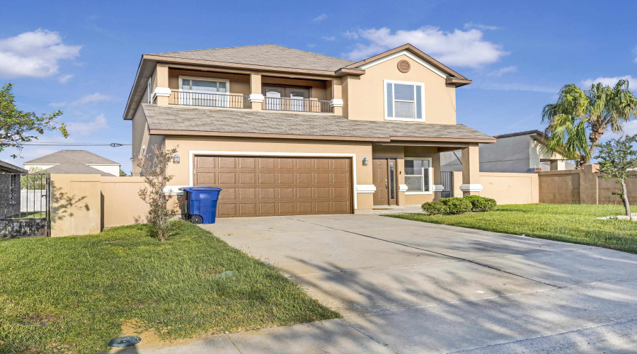 118 Desert Palm Dr., Laredo, Texas 78045, 4 Bedrooms Bedrooms, 4 Rooms Rooms,3 BathroomsBathrooms,Residential,For Sale,118 Desert Palm Dr.,20260777