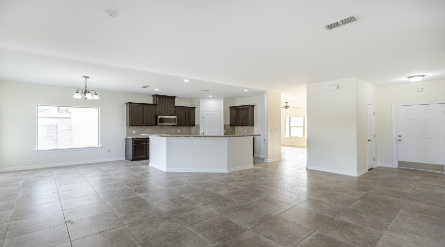 118 Desert Palm Dr., Laredo, Texas 78045, 4 Bedrooms Bedrooms, 4 Rooms Rooms,3 BathroomsBathrooms,Residential,For Sale,118 Desert Palm Dr.,20260777