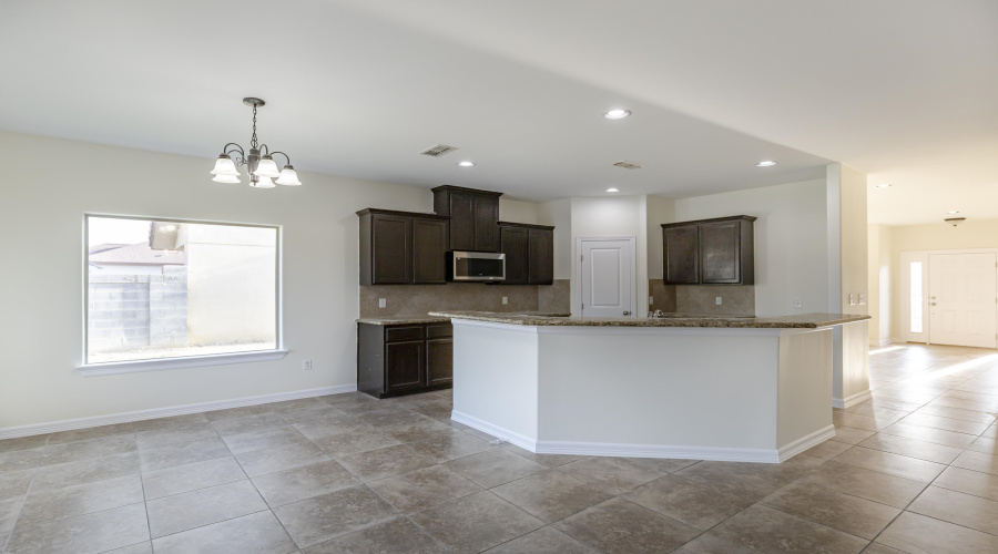 118 Desert Palm Dr., Laredo, Texas 78045, 4 Bedrooms Bedrooms, 4 Rooms Rooms,3 BathroomsBathrooms,Residential,For Sale,118 Desert Palm Dr.,20260777