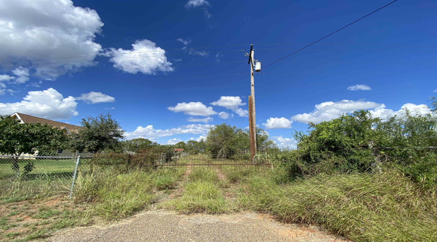 7 Acres U.S. Hwy 359, Oilton, Texas 78371, ,Land,For Sale,7 Acres U.S. Hwy 359,20260786