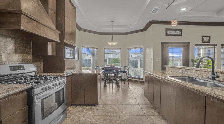 949 Lauren Lane, Laredo, Texas 78045, 3 Bedrooms Bedrooms, 5 Rooms Rooms,2 BathroomsBathrooms,Residential,For Sale,949 Lauren Lane,20260780