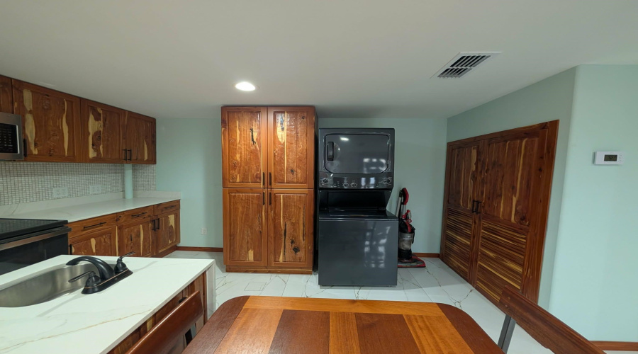 1519 Corpus Christi St, Laredo, Texas 78040, 1 Bedroom Bedrooms, 2 Rooms Rooms,1 BathroomBathrooms,Residential,For Sale,1519 Corpus Christi St,20260781