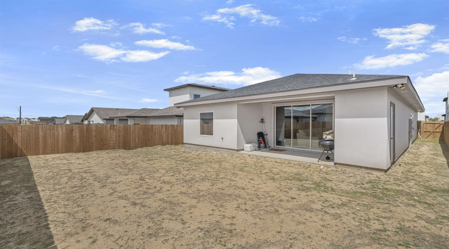 1613 Coba Dr., Laredo, Texas 78043-46, 3 Bedrooms Bedrooms, 7 Rooms Rooms,2 BathroomsBathrooms,Residential,For Rent,1613 Coba Dr.,20260782