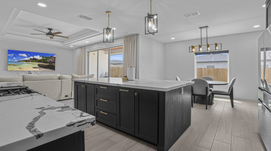 1613 Coba Dr., Laredo, Texas 78043-46, 3 Bedrooms Bedrooms, 7 Rooms Rooms,2 BathroomsBathrooms,Residential,For Rent,1613 Coba Dr.,20260782