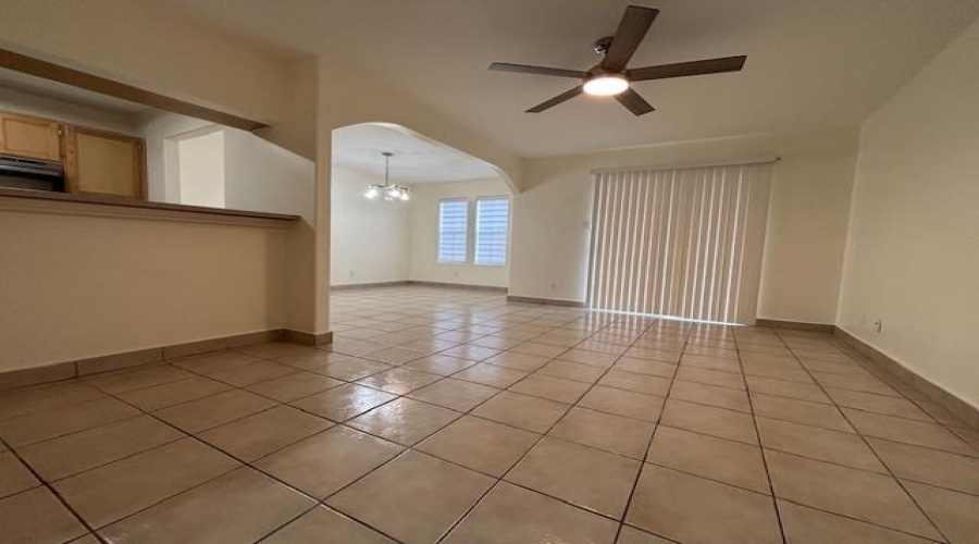1752 Tiara Trl, Laredo, Texas 78045, 2 Bedrooms Bedrooms, 5 Rooms Rooms,2 BathroomsBathrooms,Residential,For Sale,1752 Tiara Trl,20260787