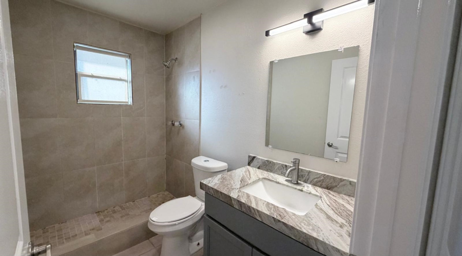 17228 Running Doe St, Laredo, Texas 78045, 3 Bedrooms Bedrooms, 6 Rooms Rooms,2 BathroomsBathrooms,Residential,For Rent,17228 Running Doe St,20260795