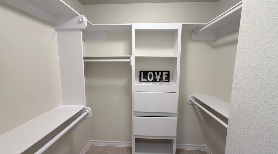 17228 Running Doe St, Laredo, Texas 78045, 3 Bedrooms Bedrooms, 6 Rooms Rooms,2 BathroomsBathrooms,Residential,For Rent,17228 Running Doe St,20260795