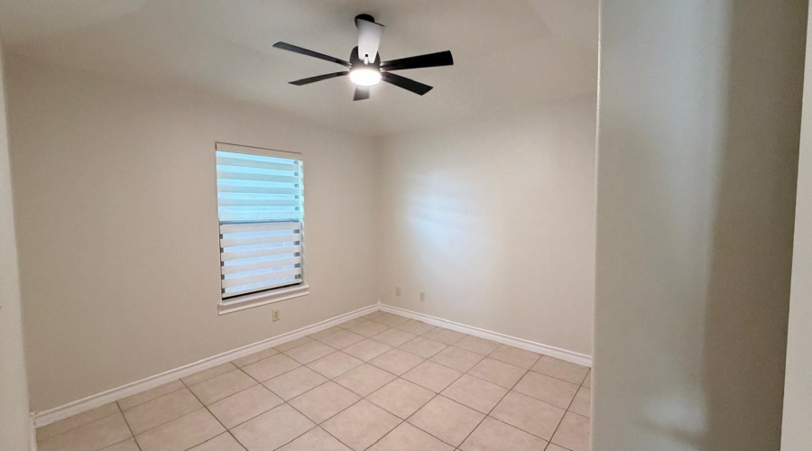 17228 Running Doe St, Laredo, Texas 78045, 3 Bedrooms Bedrooms, 6 Rooms Rooms,2 BathroomsBathrooms,Residential,For Rent,17228 Running Doe St,20260795