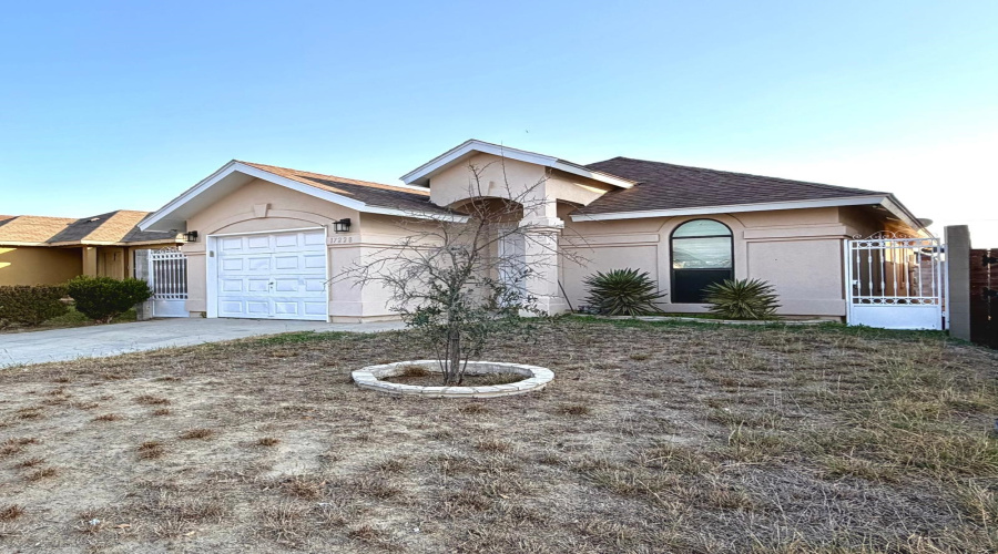 17228 Running Doe St, Laredo, Texas 78045, 3 Bedrooms Bedrooms, 6 Rooms Rooms,2 BathroomsBathrooms,Residential,For Rent,17228 Running Doe St,20260795
