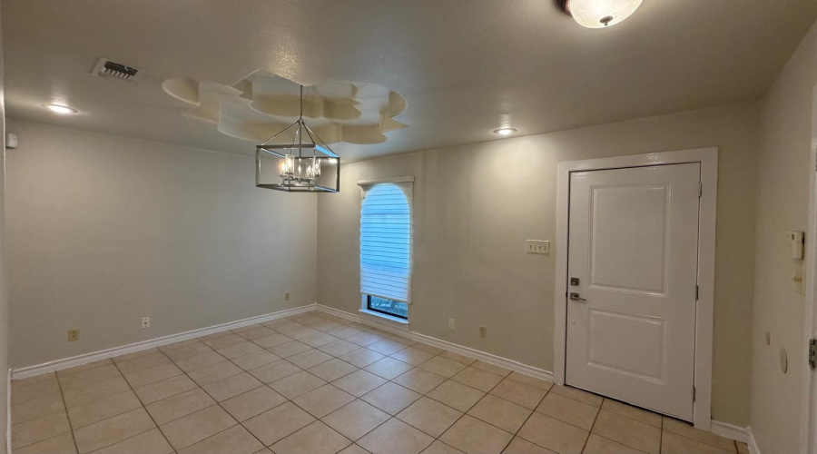 17228 Running Doe St, Laredo, Texas 78045, 3 Bedrooms Bedrooms, 6 Rooms Rooms,2 BathroomsBathrooms,Residential,For Rent,17228 Running Doe St,20260795