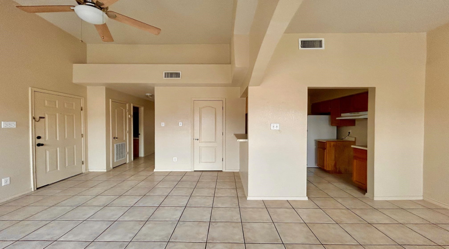 203 Martingale Ln, Laredo, Texas 78041, 2 Bedrooms Bedrooms, 4 Rooms Rooms,2 BathroomsBathrooms,Residential,For Rent,203 Martingale Ln,20260798