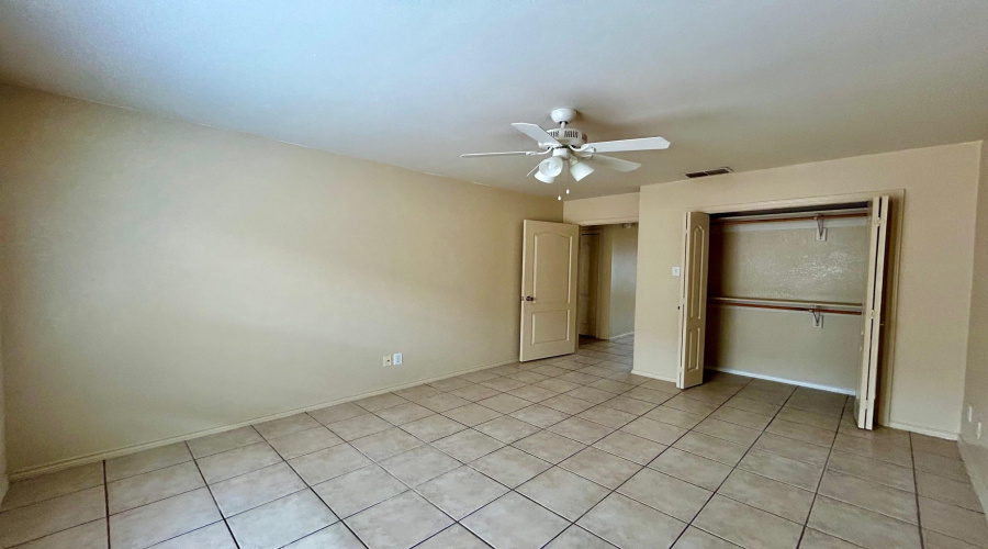 203 Martingale Ln, Laredo, Texas 78041, 2 Bedrooms Bedrooms, 4 Rooms Rooms,2 BathroomsBathrooms,Residential,For Rent,203 Martingale Ln,20260798