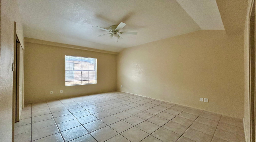 203 Martingale Ln, Laredo, Texas 78041, 2 Bedrooms Bedrooms, 4 Rooms Rooms,2 BathroomsBathrooms,Residential,For Rent,203 Martingale Ln,20260798