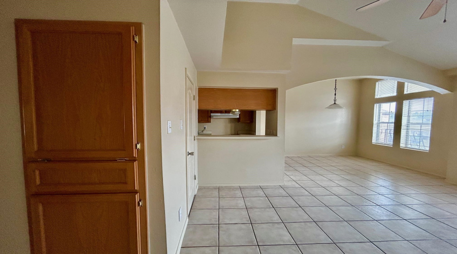 203 Martingale Ln, Laredo, Texas 78041, 2 Bedrooms Bedrooms, 4 Rooms Rooms,2 BathroomsBathrooms,Residential,For Rent,203 Martingale Ln,20260798