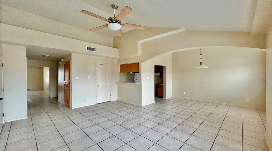 203 Martingale Ln, Laredo, Texas 78041, 2 Bedrooms Bedrooms, 4 Rooms Rooms,2 BathroomsBathrooms,Residential,For Rent,203 Martingale Ln,20260798