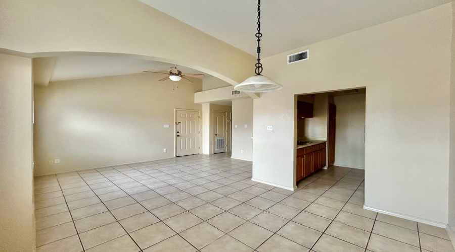 203 Martingale Ln, Laredo, Texas 78041, 2 Bedrooms Bedrooms, 4 Rooms Rooms,2 BathroomsBathrooms,Residential,For Rent,203 Martingale Ln,20260798