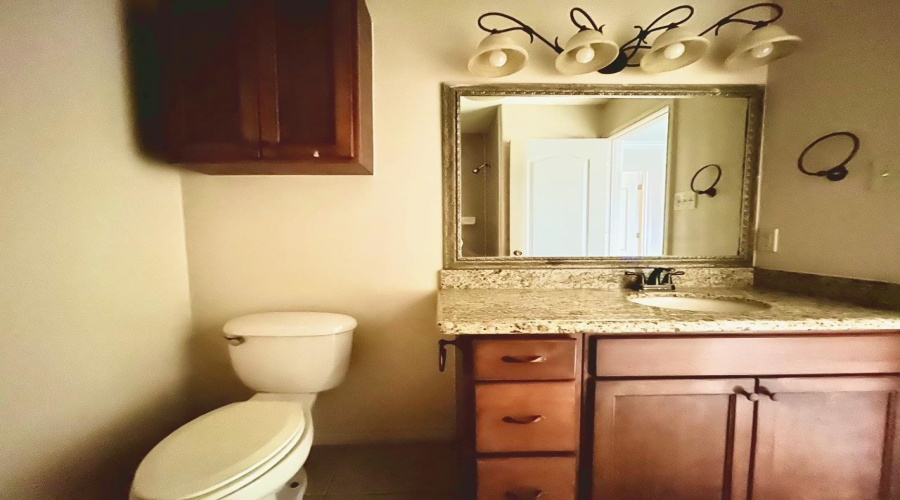 9809 Sterling St., Laredo, Texas 78045, 2 Bedrooms Bedrooms, 4 Rooms Rooms,2 BathroomsBathrooms,Residential,For Rent,9809 Sterling St.,20260799