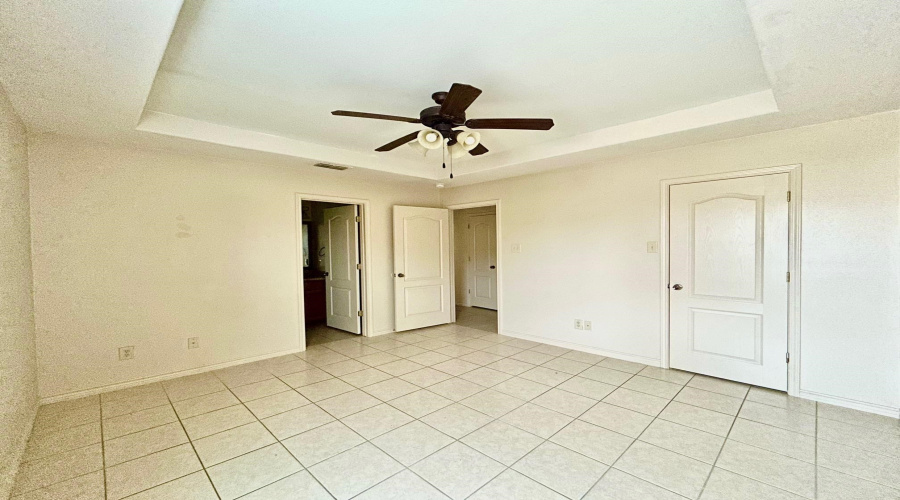 9809 Sterling St., Laredo, Texas 78045, 2 Bedrooms Bedrooms, 4 Rooms Rooms,2 BathroomsBathrooms,Residential,For Rent,9809 Sterling St.,20260799