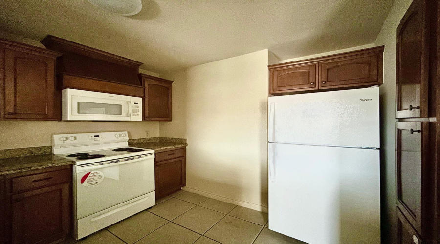 9809 Sterling St., Laredo, Texas 78045, 2 Bedrooms Bedrooms, 4 Rooms Rooms,2 BathroomsBathrooms,Residential,For Rent,9809 Sterling St.,20260799