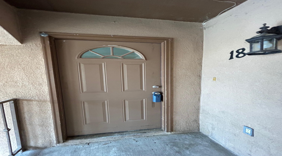 9809 Sterling St., Laredo, Texas 78045, 2 Bedrooms Bedrooms, 4 Rooms Rooms,2 BathroomsBathrooms,Residential,For Rent,9809 Sterling St.,20260799