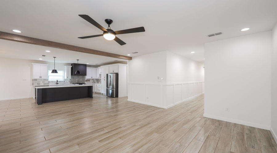 1943 Sambar Lp, LAREDO, Texas 78045, 4 Bedrooms Bedrooms, 8 Rooms Rooms,2 BathroomsBathrooms,Residential,For Sale,1943 Sambar Lp,20260800